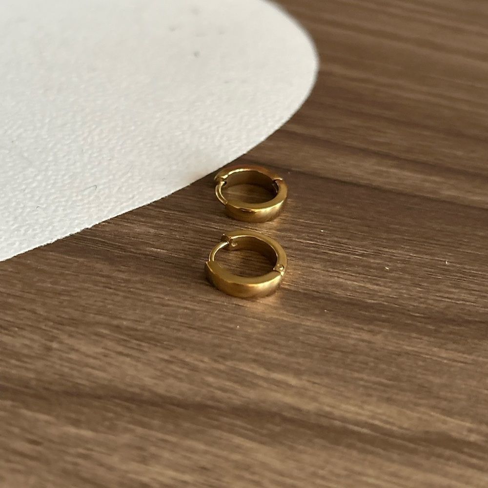Hoop Earrings Q800 - Picture 4 of 5